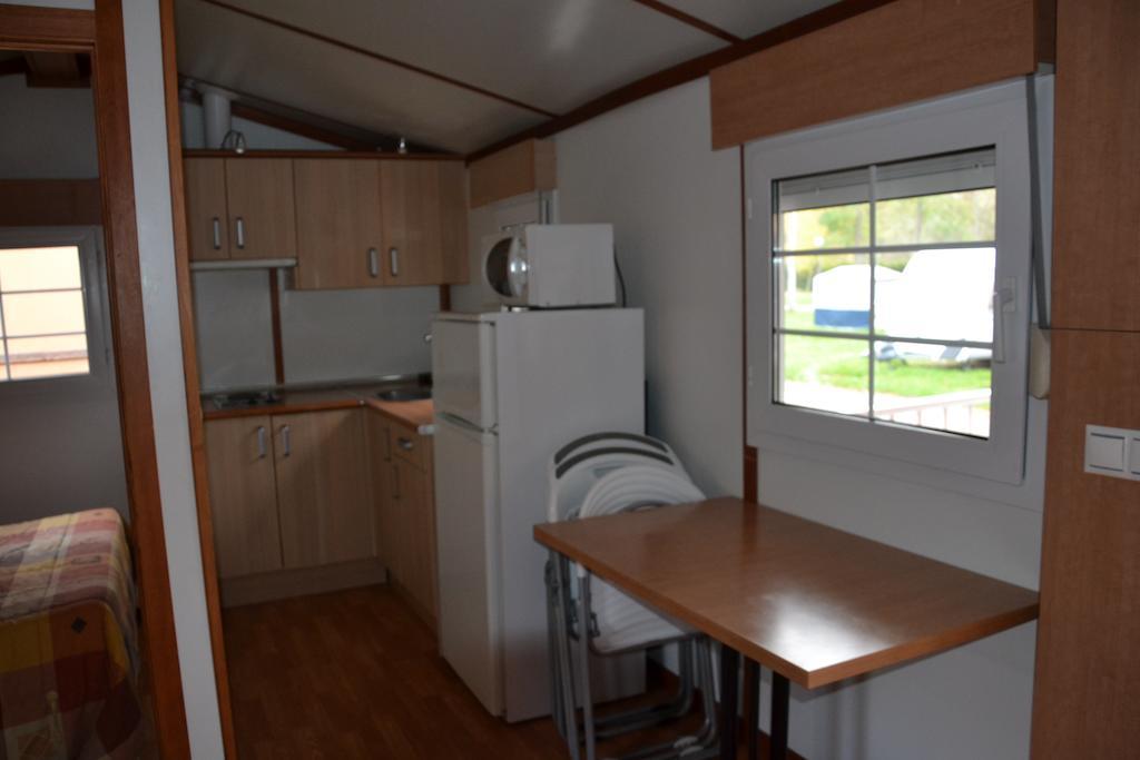 Camping Fuentes Blancas Burgos Room photo